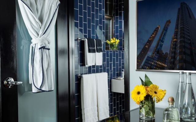 Отель 6 Columbus Central Park a Sixty Hotel США, Нью-Йорк - отзывы, цены и фото номеров - забронировать отель 6 Columbus Central Park a Sixty Hotel онлайн вид на фасад