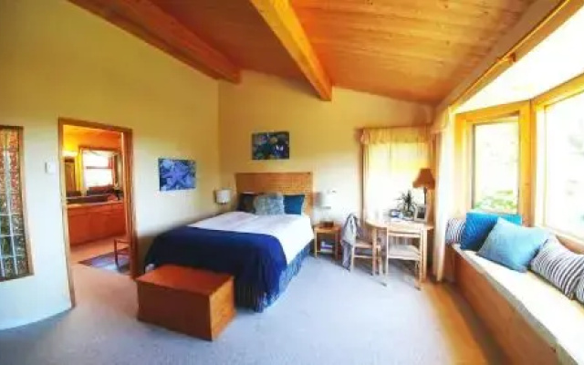 Secret Beach B&B