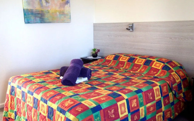 Norfolk Pine Motel