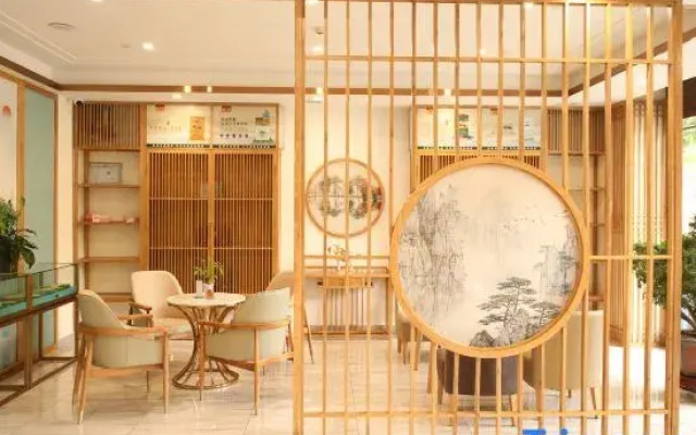 Xiongan Henseng Hotel (Xiong'an New District Baiyangdian High-speed Railway Station)