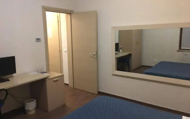 Blue Hotel