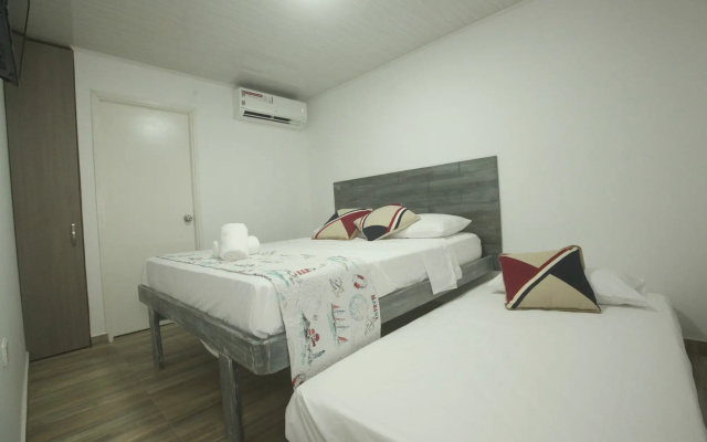 Nauticus Hotel