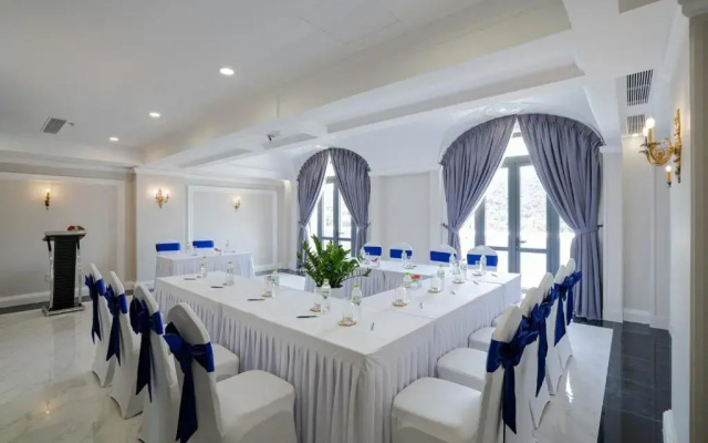 Отель AVS Hotel Phu Quoc