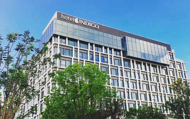 Отель Indigo Shanghai Hongqiao Китай, Шанхай - отзывы, цены и фото номеров - забронировать отель Indigo Shanghai Hongqiao онлайн вид на фасад