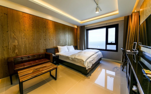 Win Hotel