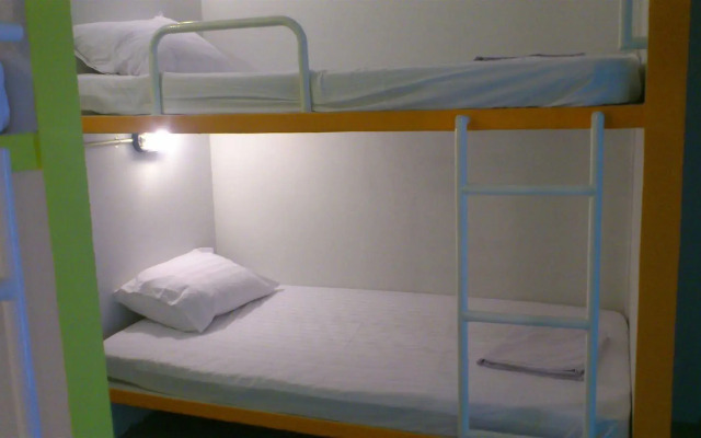 B-trio Guesthouse