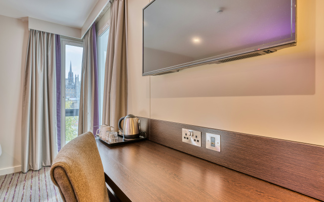 Premier Inn Edinburgh Cc Waverley