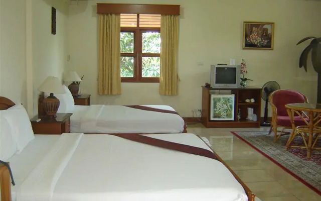 Golden Cupids Hotel