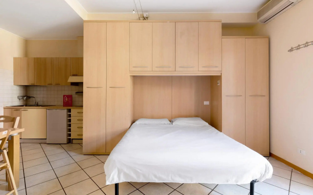 Bright Studio With Balcony by Wonderful Italy