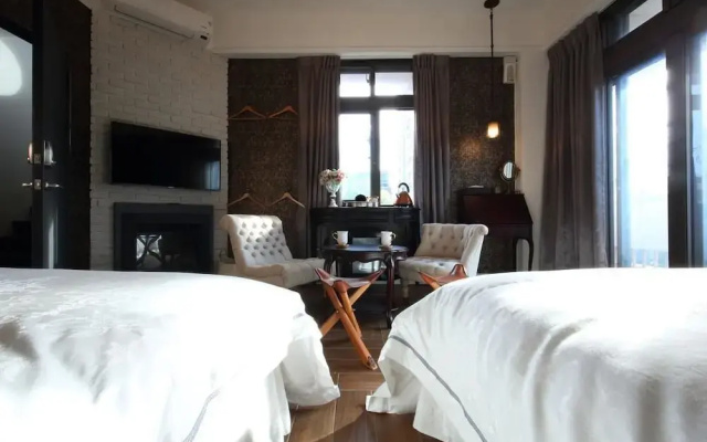 Ya Ti Qing Lu B&B
