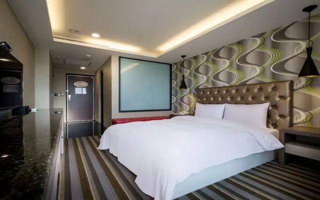 Jung Zaw Business Hotel
