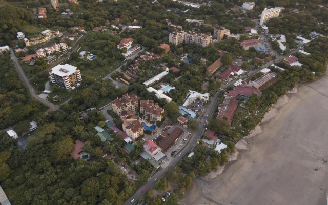 El Diria 301 Penthouse- Ocean View 3 Bedroom Condo