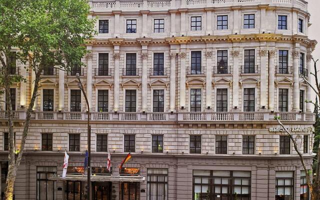 Отель Marriott Tbilisi вид на фасад