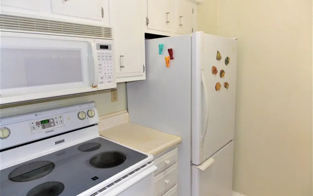 The Cocoanuts 1 Bedroom Condo