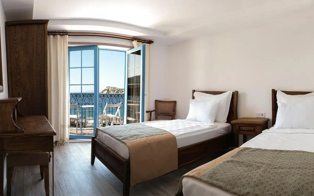 Mimas Marine Hotel