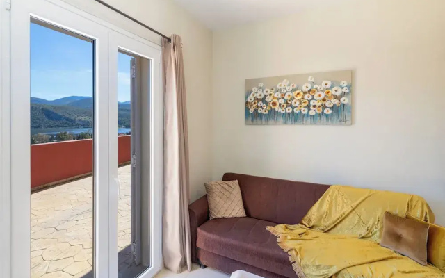 Phevos Seaview Apartment