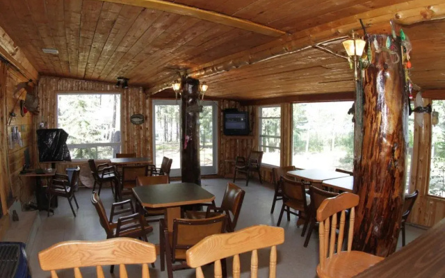 Minor Bay Lodge & Outposts - All Inclusive