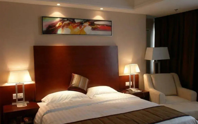 UC by Hyatt  West Railway St Hotel