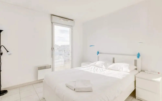 Bright T3 of 54m ² With Balcony