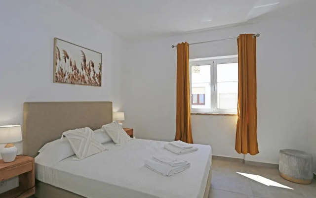 B88 - Mendon a Street Apartment