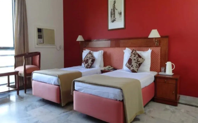 Greenwood Hotel