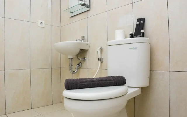 Comfortable Studio Room Apartment at Grand Kamala Lagoon