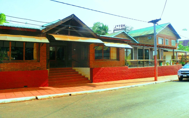 Hotel Tierra Colorada