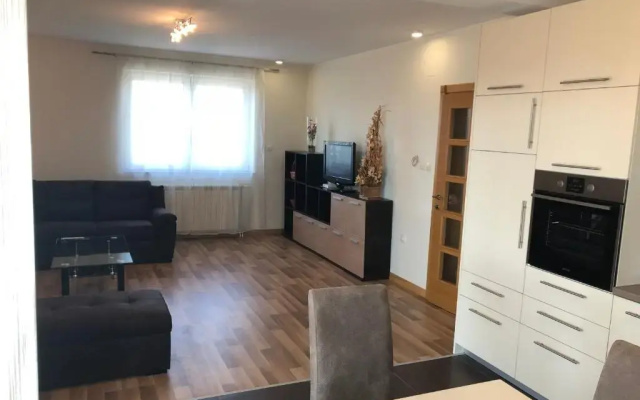MK Apartment