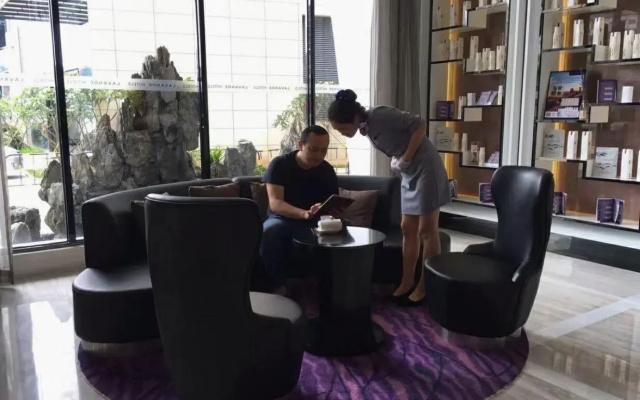 Lavande Hotel Shenzhen North Station Bantian Subway Station