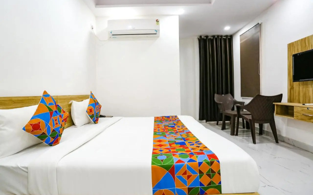 Fabhotel Silver Crown