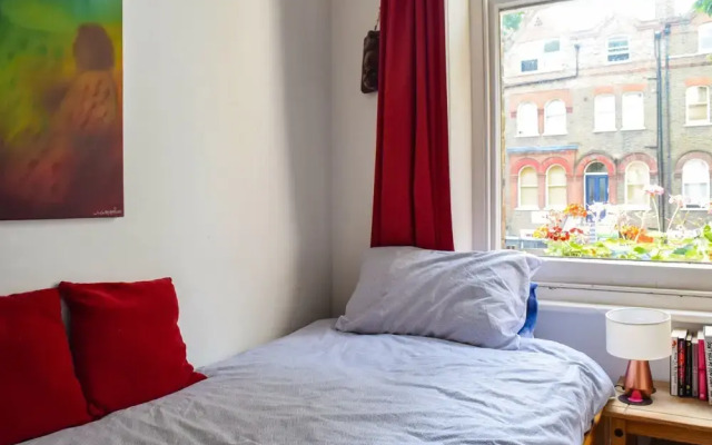 Musical 2 Bedroom Flat by Abbey Road Studios