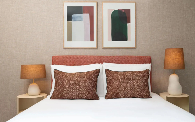 The Lincoln Suites