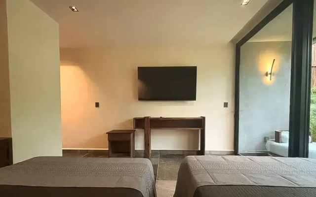 2BR w Private Pool Near the Beach Spacious Stay