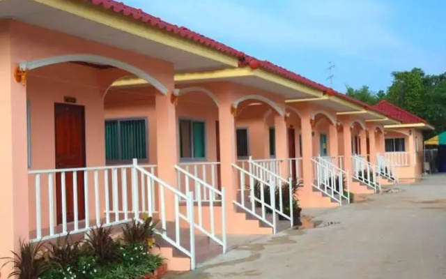 Baanmeesukh Resort