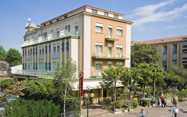 Отель Terme Risorta Италия, Абано-Терме - отзывы, цены и фото номеров - забронировать отель Terme Risorta онлайн вид на фасад