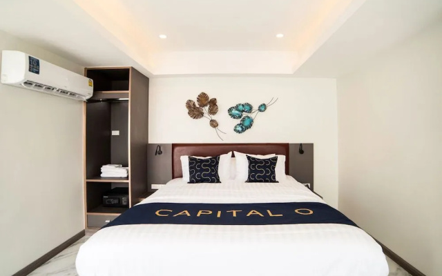 Capital O 445 Ongkara