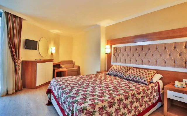 Hedef Beach Resort