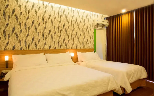 DeMira Hotel