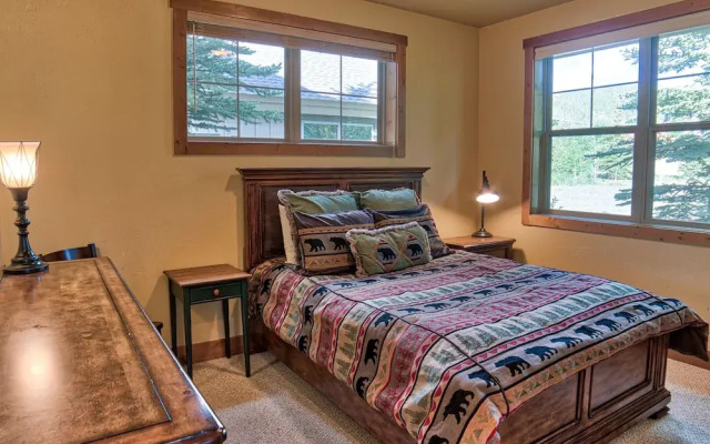 120 Rachel Lane Private Home with Hot Tub