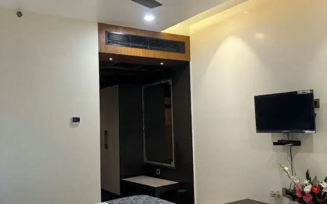 Hotel Gurudev Kunj