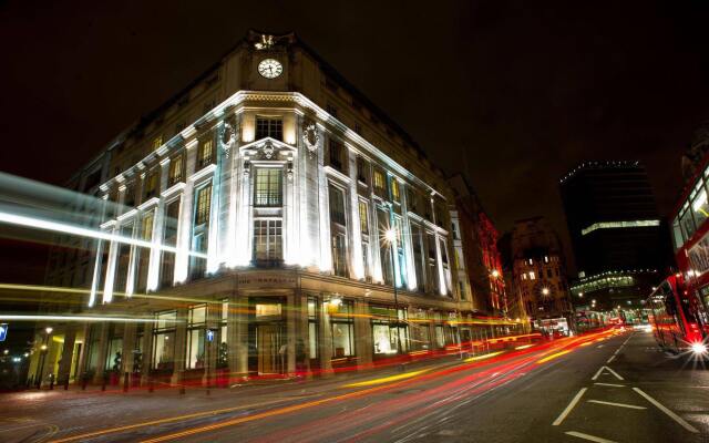 Отель The Trafalgar St. James London, Curio Collection by Hilton Великобритания, Лондон - отзывы, цены и фото номеров - забронировать отель The Trafalgar St. James London, Curio Collection by Hilton онлайн вид на фасад