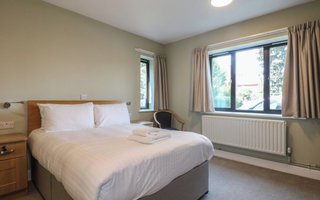 Marine Court Ground Floor Double With Shower Room