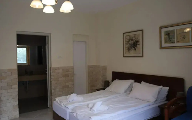 Port Inn - Hostel