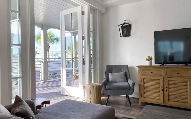Berkeley Beach Club