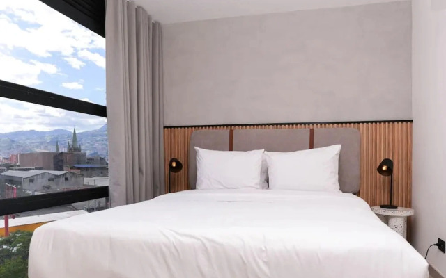 Metropolitan Living - 515a