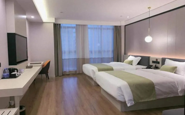 Gya Jiaxing Pinghu City Wuyue Square Shengli Road