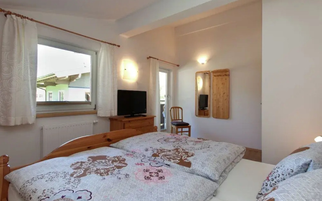Chic Chalet near Ski Area in Bramberg am Wildkogel