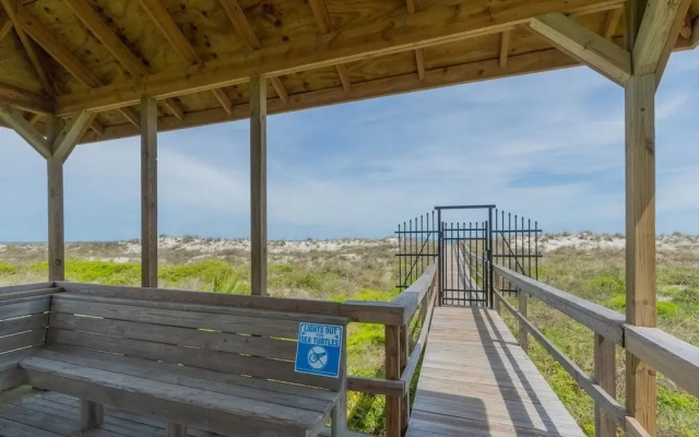 Surf Crestge 12 - 3 Br Cabin