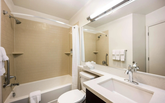Sonesta Simply Suites Dallas Las Colinas