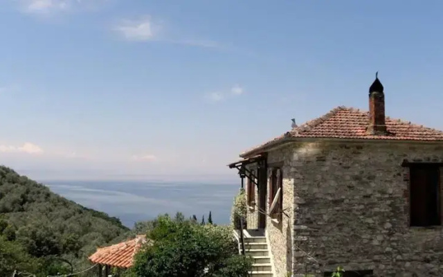 Tsorni Hill House